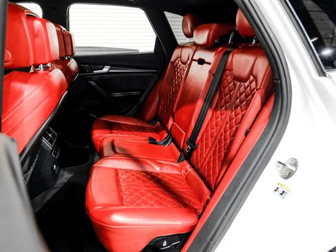 Used 2018 Audi SQ5 Premium Plus w/ S Sport Package image 21