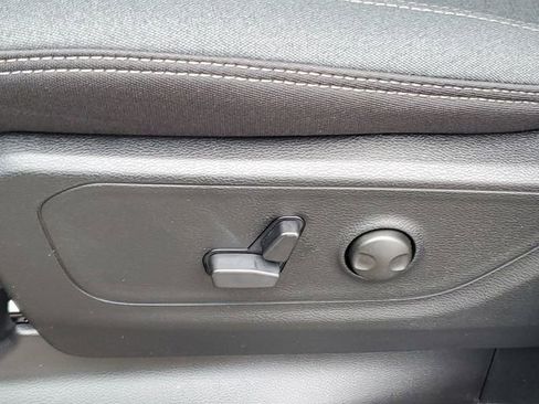 New 2026 RAM 1500 4x4 Crew Cab image 12