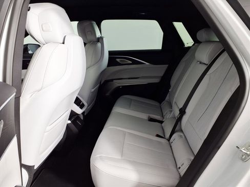 Certified 2024 Cadillac Lyriq Luxury image 13