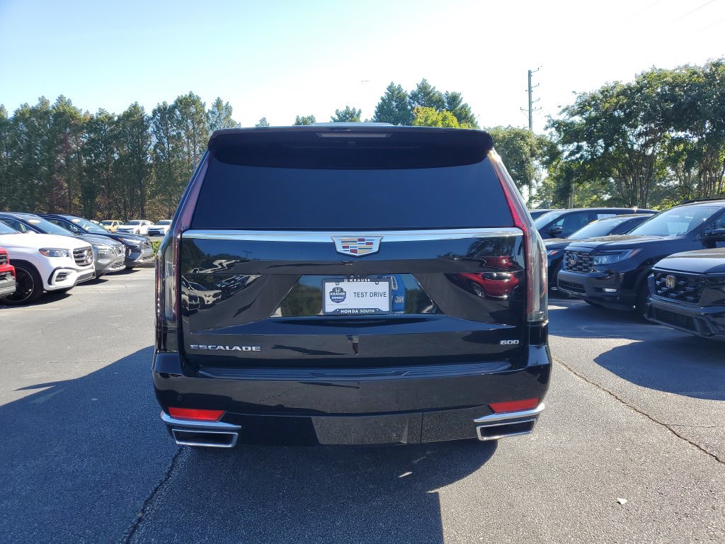 Used 2023 Cadillac Escalade ESV Premium Luxury AWD/4WD image 6