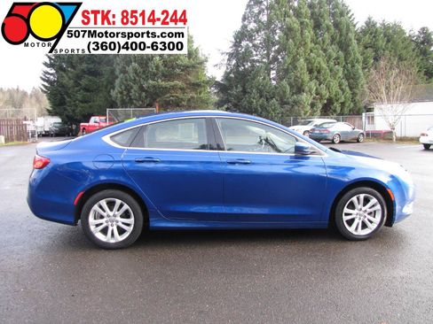 Used 2016 Chrysler 200 Limited FWD image 9