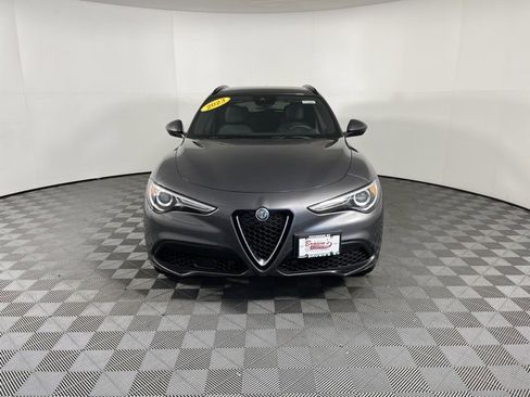 Used 2023 Alfa Romeo Stelvio Ti image 2