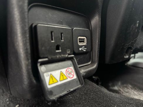 Used 2019 Jeep Compass Latitude w/ Cold Weather Group image 23