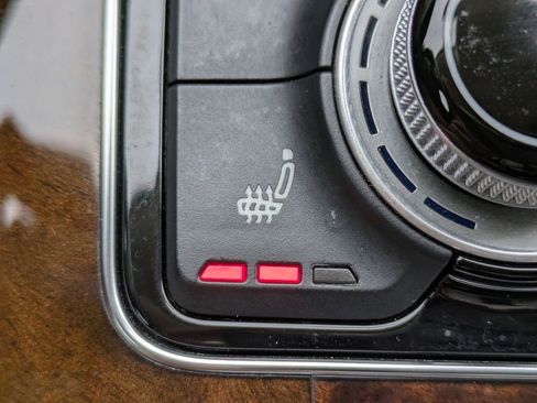 Used 2016 Audi A8 L 4.0T image 23