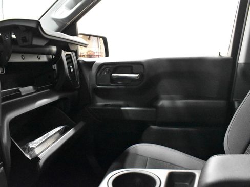 Used 2020 Chevrolet Silverado 1500 Custom w/ Custom Value Package image 17