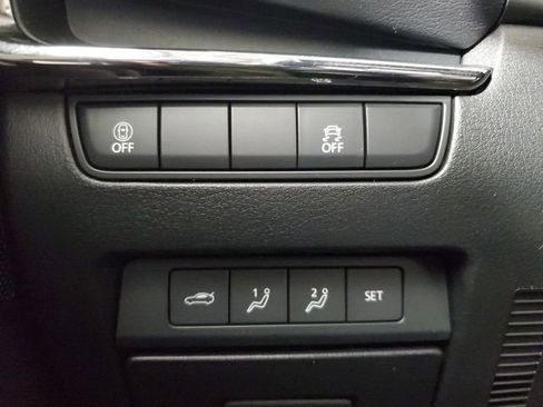 Used 2023 MAZDA MAZDA3 s image 34