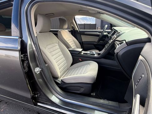 Used 2017 Ford Fusion S image 11