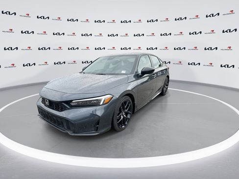 Used 2025 Honda Civic Sport image 4