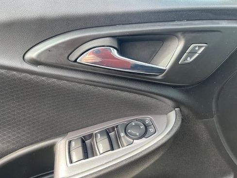 Used 2023 Chevrolet Malibu LT image 15