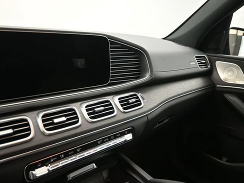 Used 2026 Mercedes-Benz GLS 450 4MATIC image 16