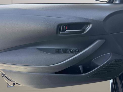 Used 2023 Toyota Corolla LE image 5