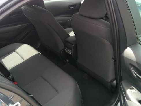 Used 2025 Toyota Corolla LE FWD image 6