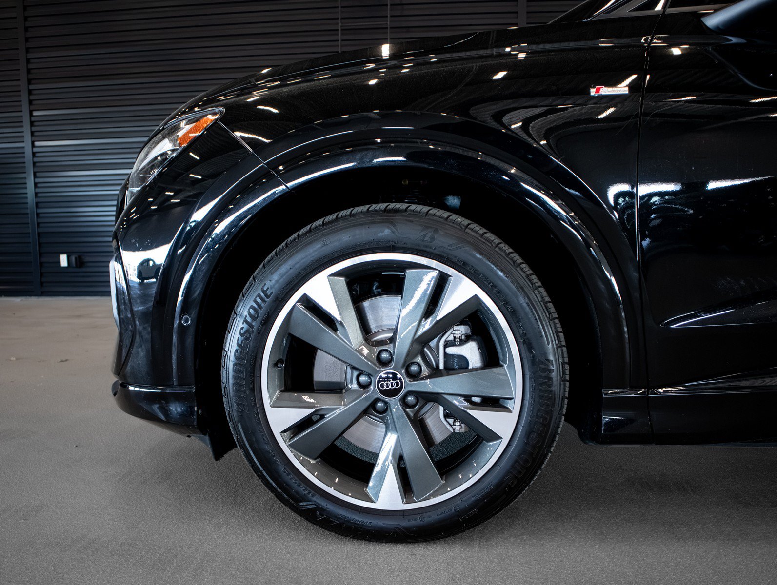 Certified 2024 Audi Q4 e-tron Premium Plus w/ Premium Plus AWD/4WD image 4