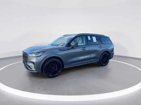 Used 2025 Lincoln Aviator Reserve w/ Equipment Group 201A image 4