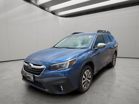 Used 2022 Subaru Outback Premium AWD/4WD image 1