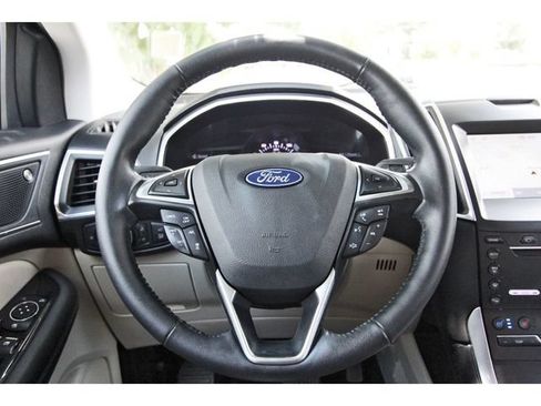 Used 2019 Ford Edge Titanium w/ Equipment Group 301A FWD image 14