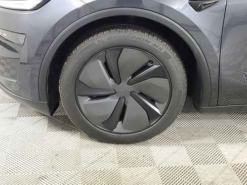 Used 2026 Tesla Model Y Long Range image 17