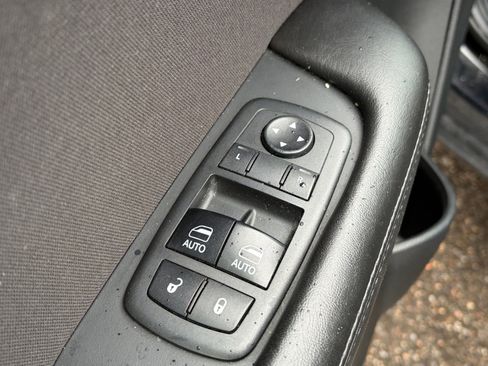 Used 2018 Dodge Challenger R/T RWD image 16