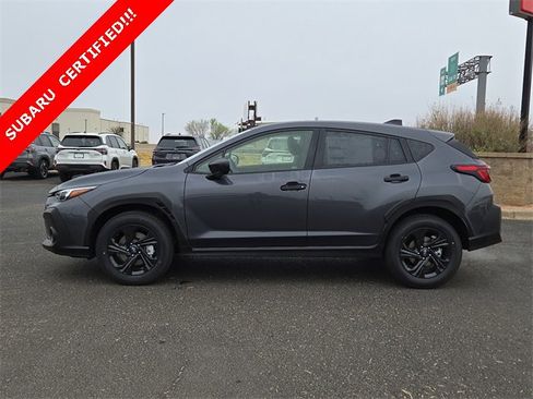 Used 2025 Subaru Crosstrek 2.0i image 2