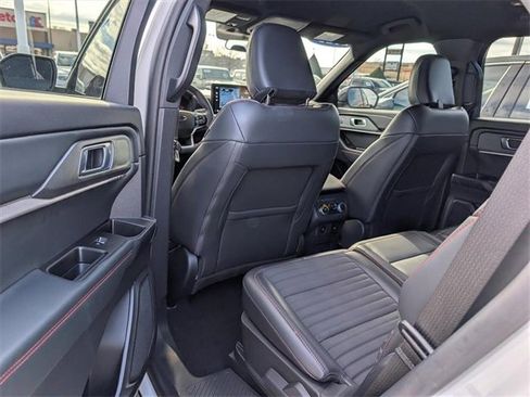 Used 2025 Ford Explorer ST-Line image 16