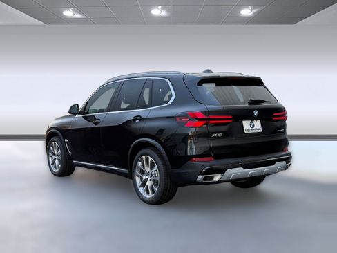 Used 2026 BMW X5 xDrive40i AWD/4WD image 3