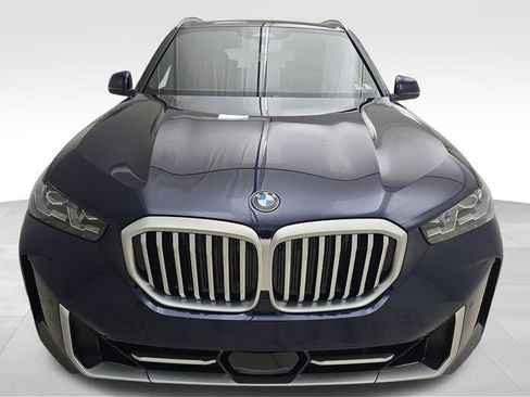 New 2026 BMW X5 xDrive40i w/ Climate Comfort Package image 3