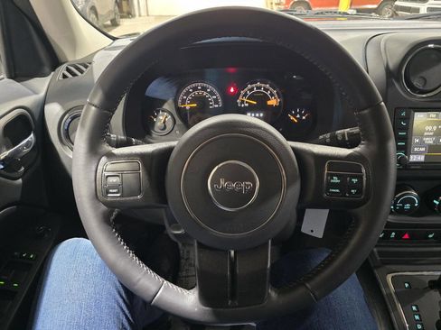 Used 2017 Jeep Patriot High Altitude AWD/4WD image 33