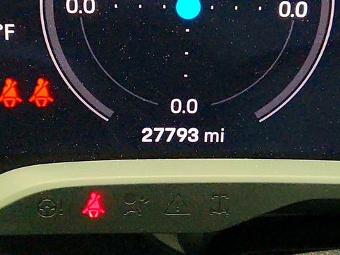 Used 2021 Porsche Taycan 4S image 16