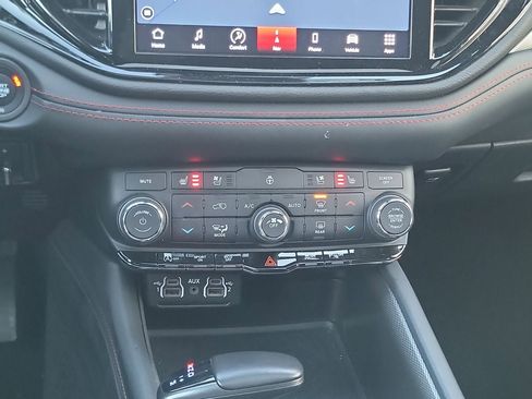 Used 2024 Dodge Durango GT image 19