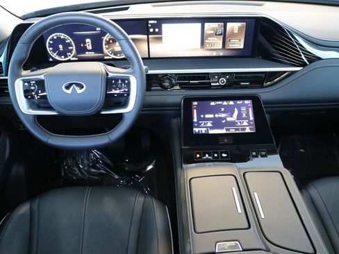 Certified 2025 INFINITI QX80 Sensory image 23