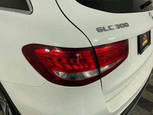 Used 2018 Mercedes-Benz GLC 300 4MATIC image 20