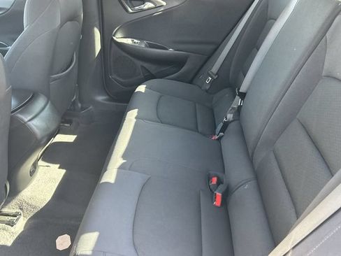 Used 2025 Chevrolet Malibu RS FWD image 16