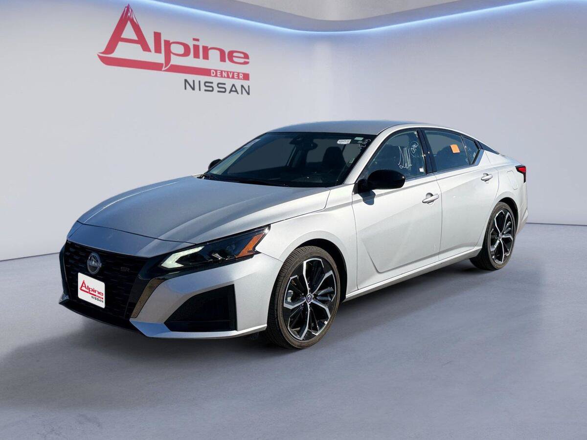 Used 2025 Nissan Altima 2.5 SR FWD image 1