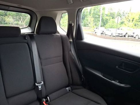 Used 2024 Nissan Rogue S AWD/4WD image 4
