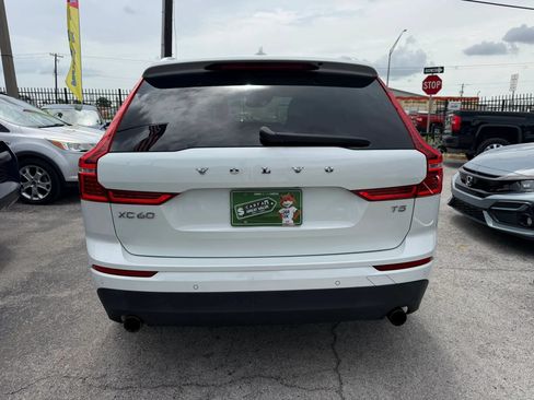 Used 2019 Volvo XC60 T5 Momentum w/ Premium Package FWD image 5