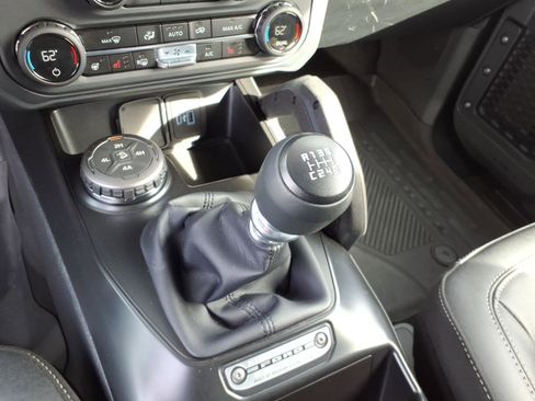 Certified 2025 Ford Bronco Badlands image 19