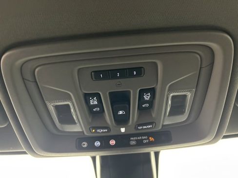 Used 2021 GMC Sierra 2500 Denali w/ Denali Ultimate Package image 25