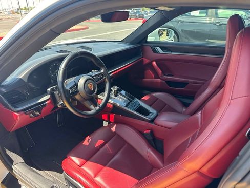Used 2021 Porsche 911 Carrera RWD image 6