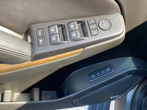 Used 2018 GMC Yukon Denali w/ Open Road Package AWD/4WD image 12