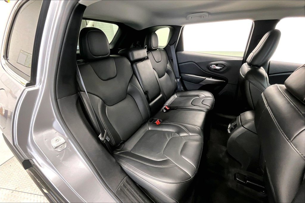 Used 2020 Jeep Cherokee Limited AWD/4WD image 26
