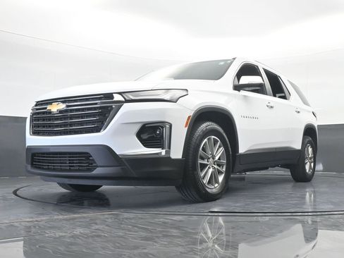 Used 2023 Chevrolet Traverse LT image 56