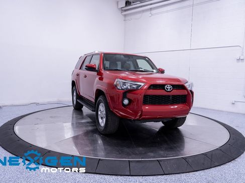 Used 2018 Toyota 4Runner SR5 Premium image 3