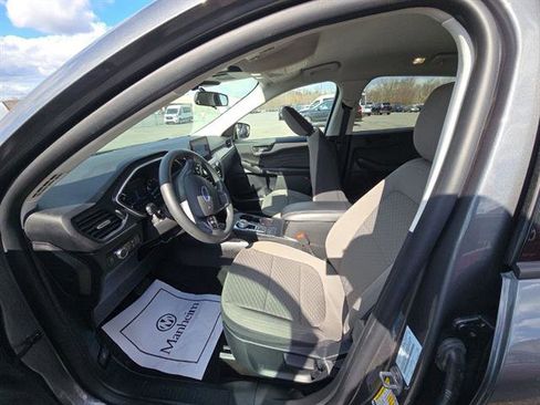 Used 2022 Ford Escape SE image 4