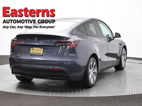 Used 2021 Tesla Model Y Long Range AWD/4WD image 5