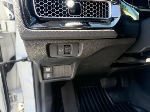 Used 2022 Honda Civic EX-L image 13