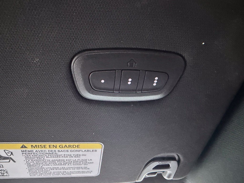 Used 2025 RAM 1500 Big Horn AWD/4WD image 4