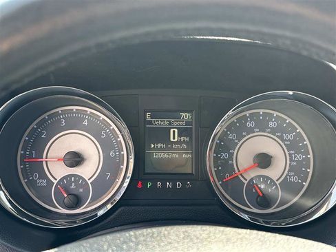 Used 2016 Chrysler Town & Country Touring w/ Driver Convenience Group FWD image 15