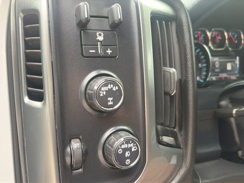 Used 2017 Chevrolet Silverado 1500 LT w/ Redline Edition AWD/4WD image 17