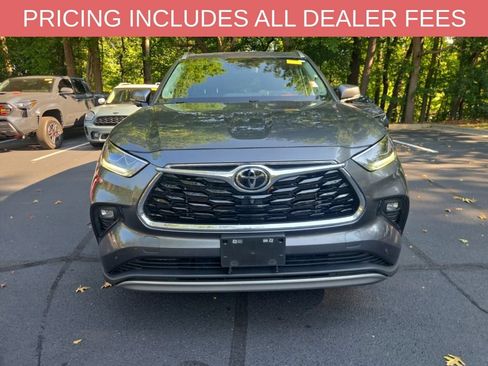 Used 2023 Toyota Highlander Platinum AWD/4WD image 12