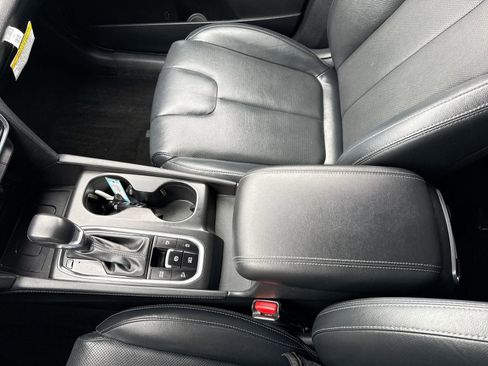 Used 2020 Hyundai Santa Fe SEL image 21